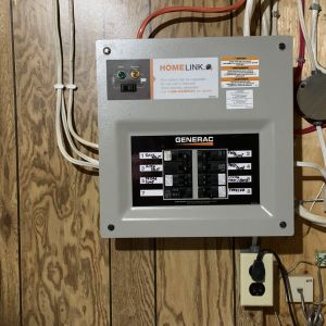Manual transfer switch